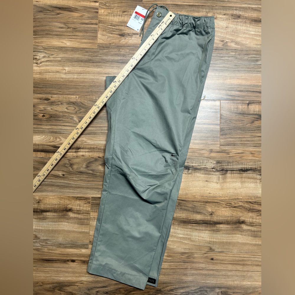 Nike Pants NWT 2025